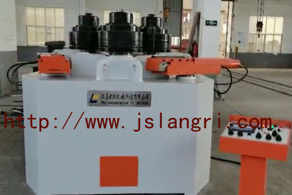 型材卷圓機(jī)的特點(diǎn)是什么，有哪些操作注意事項(xiàng)？